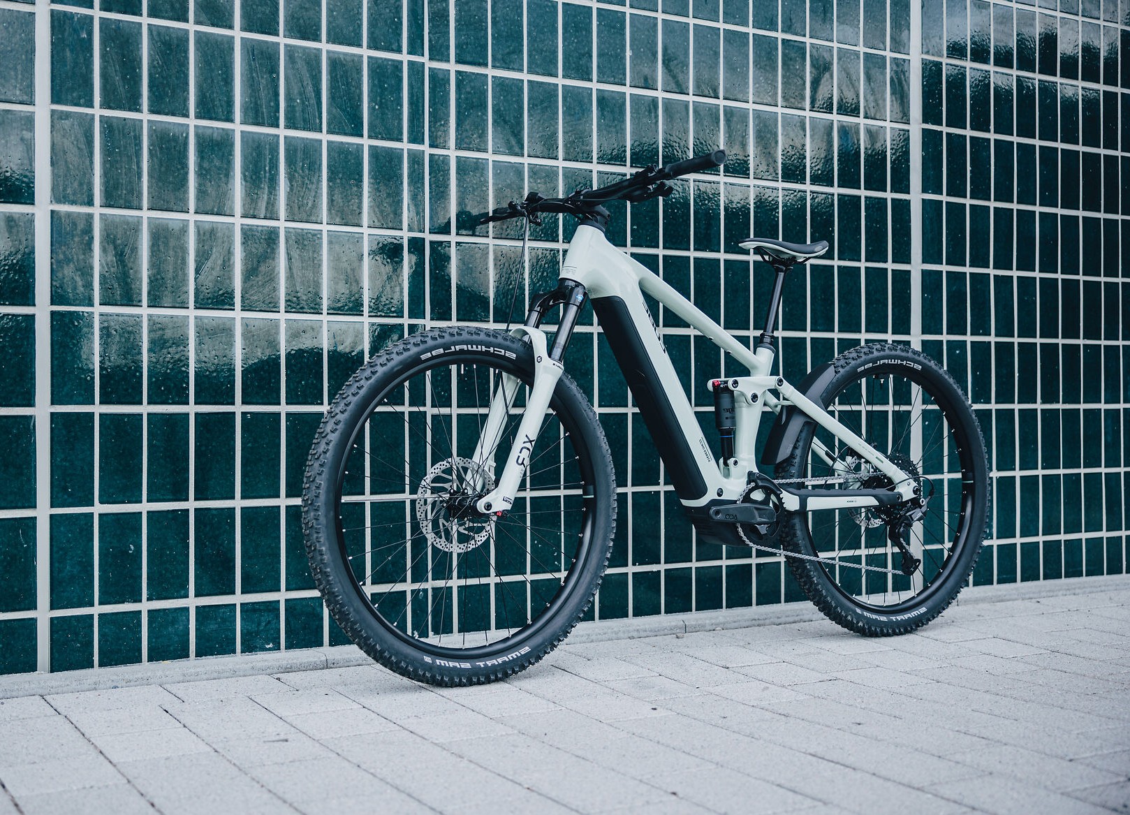 mit fahrradpumpe autoreifen aufpumpen Elektrische Luftpumpe, 150 PSI Batterie-Luftpumpe, Voreingestellter Re –  Smart LifePO4 Batterie & Heimspeicherung von Energie & Intelligentes  Ladegerät main image 1