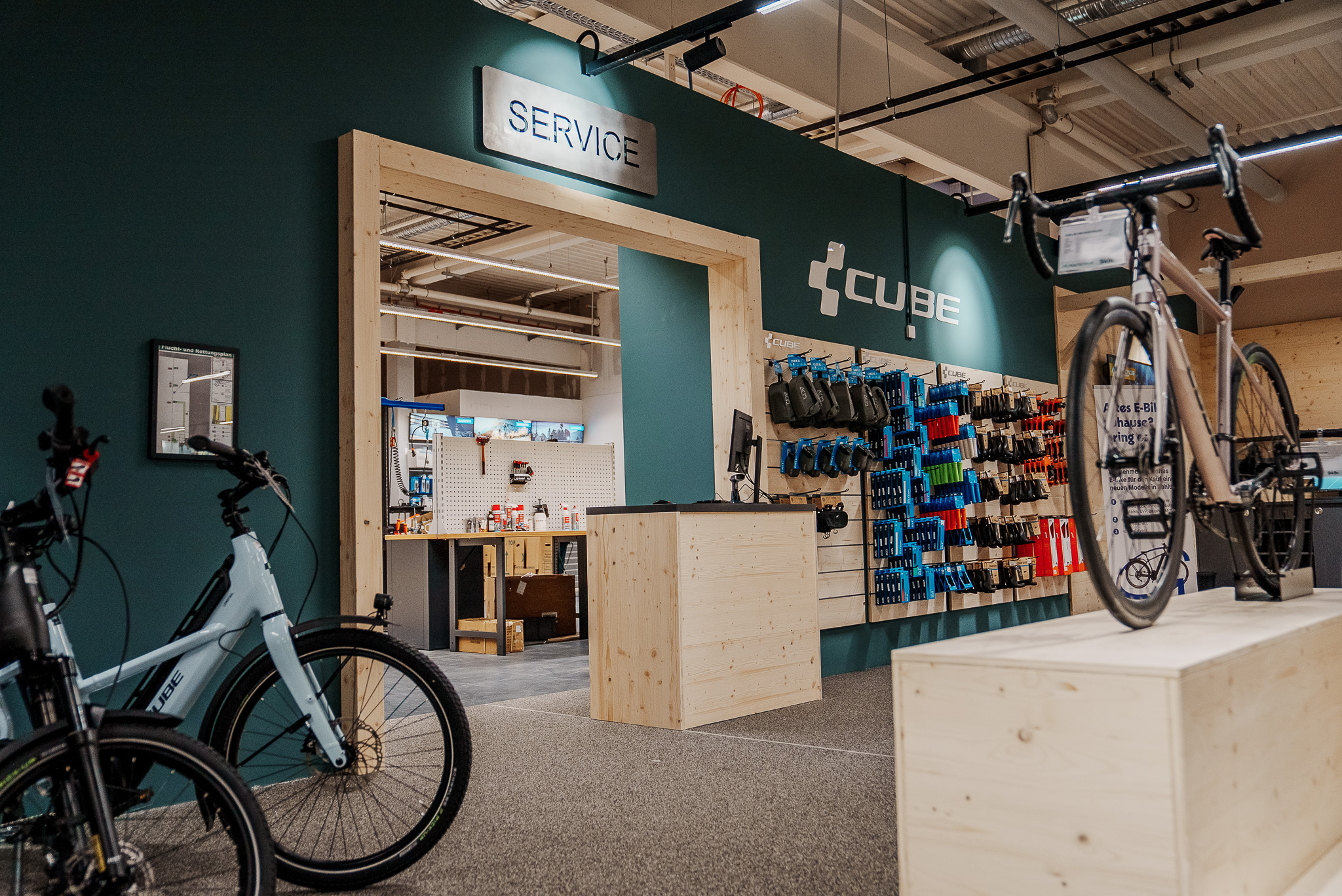 universal ladegerät für e-bike E-Bike Akku Ladegerät mit DC2.1 Stecker – YOSE POWER main image 0