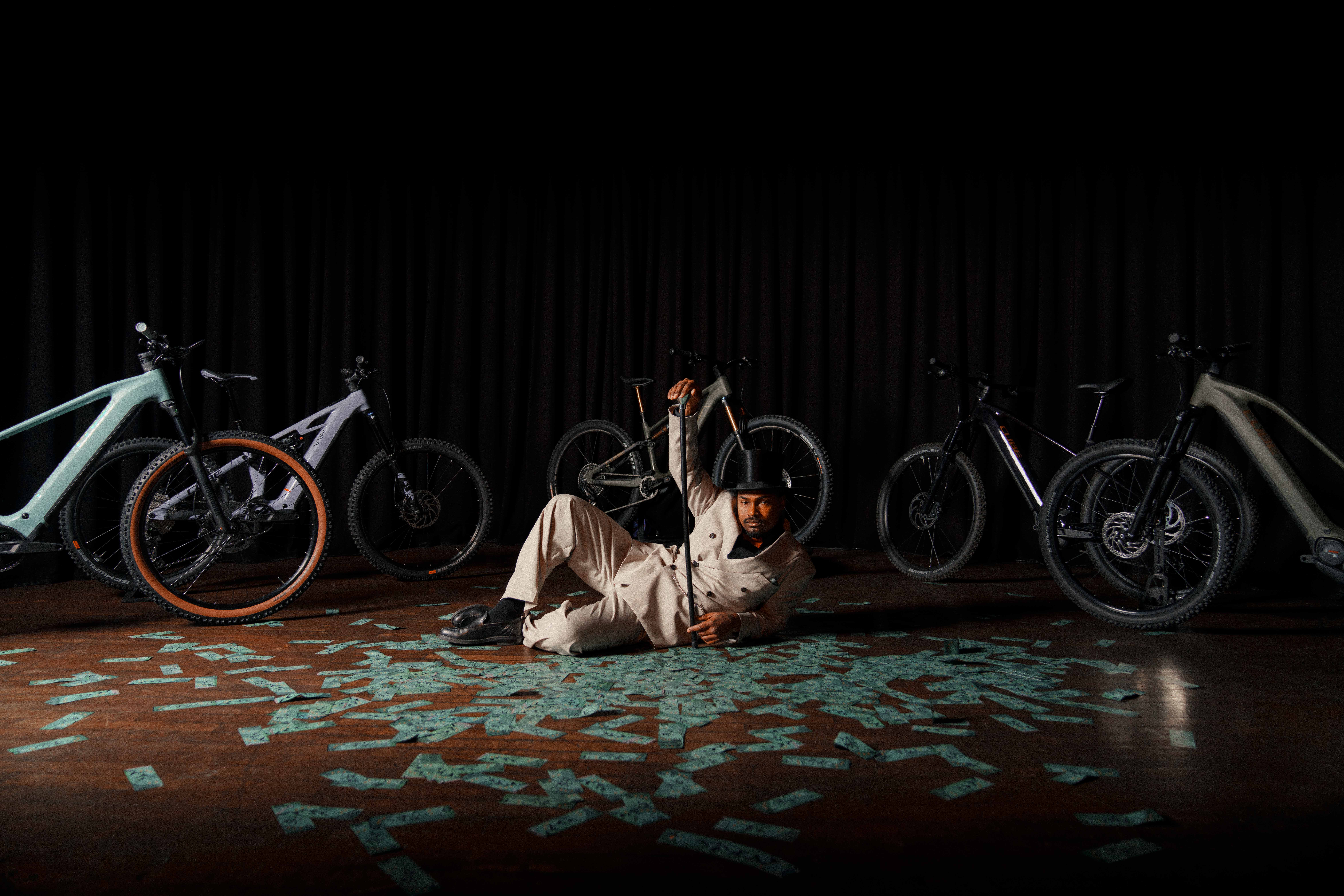 mobiler fahrradständer einfach genial Fahrradständer Expo Gotik mit Logoplatte main image 0